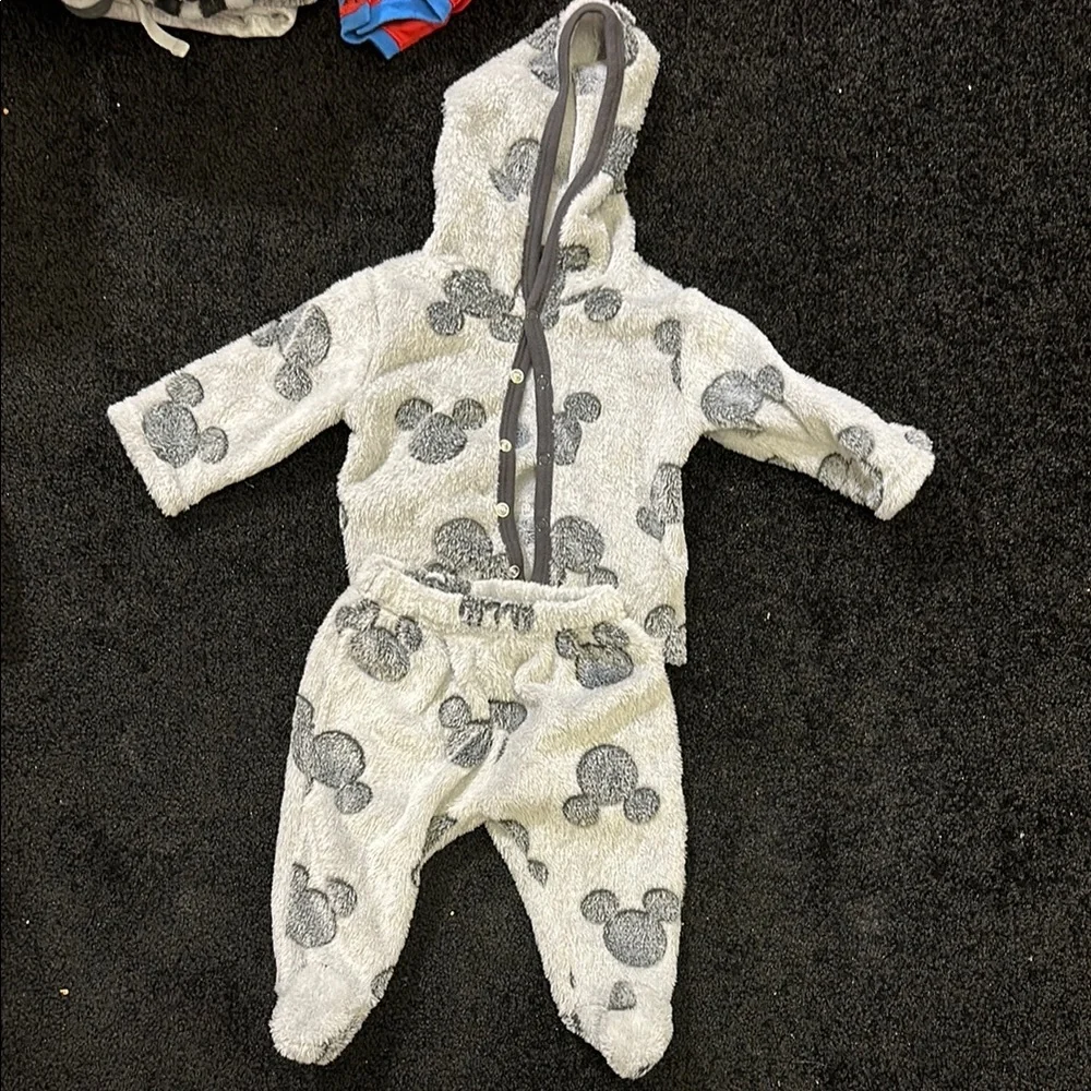 Cozy Gray Kids One Piece Set Disney Mickey Mouse 0-3M - Picture 1 of 5